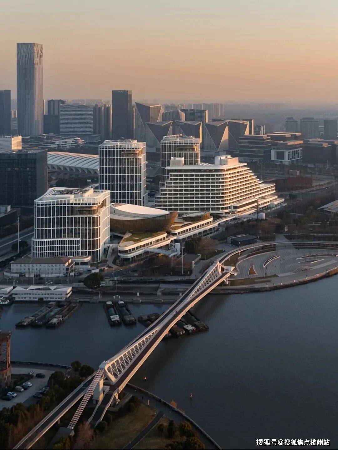 销售中心 - 环境 - 户型价格地址楼盘详情配套电话交房时间AG真人游戏第一品牌前滩滨江道 (售楼处) 电线前滩滨江道(图12)